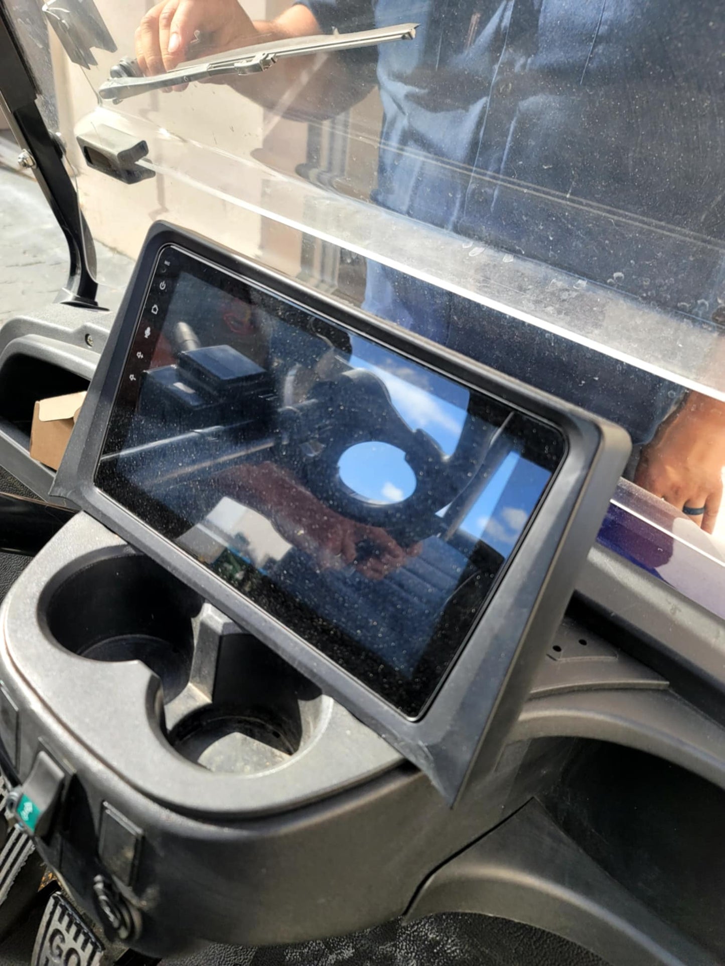 Navitas 10" Screen Mount